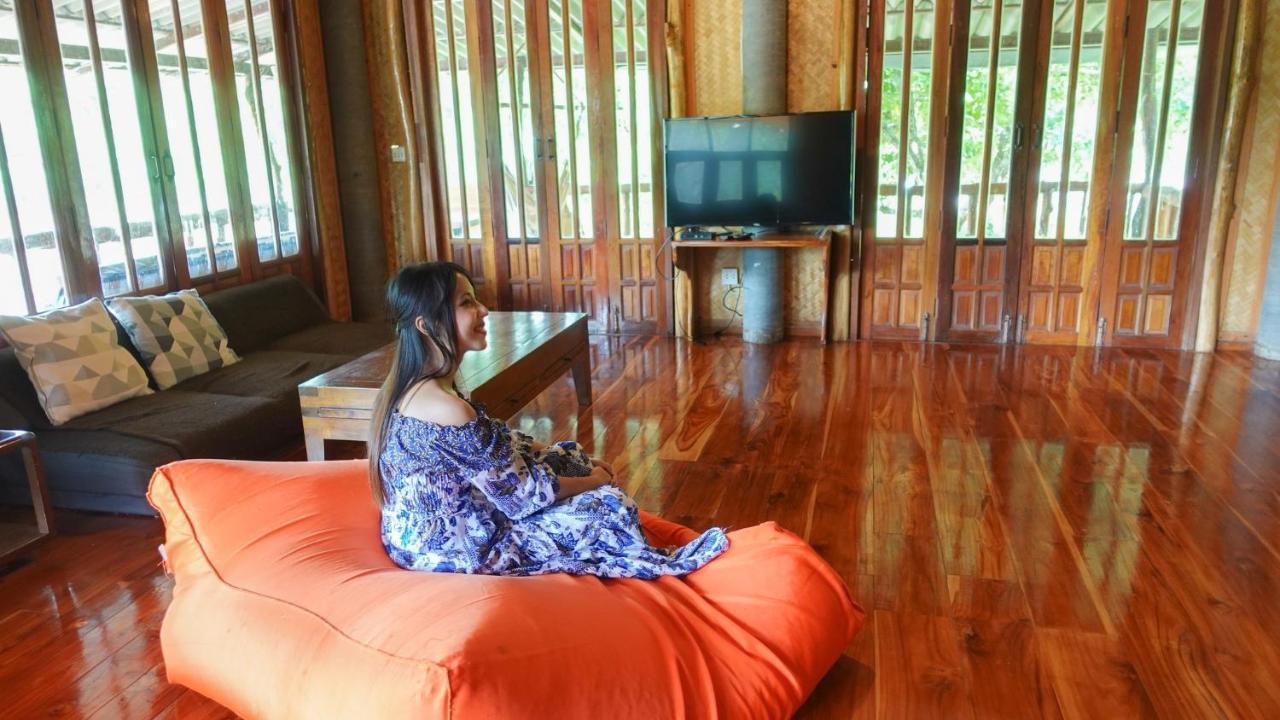 Baanrai Khunya บ้านไร่คุณย่า Ban Huai Maenam Noi Eksteriør billede